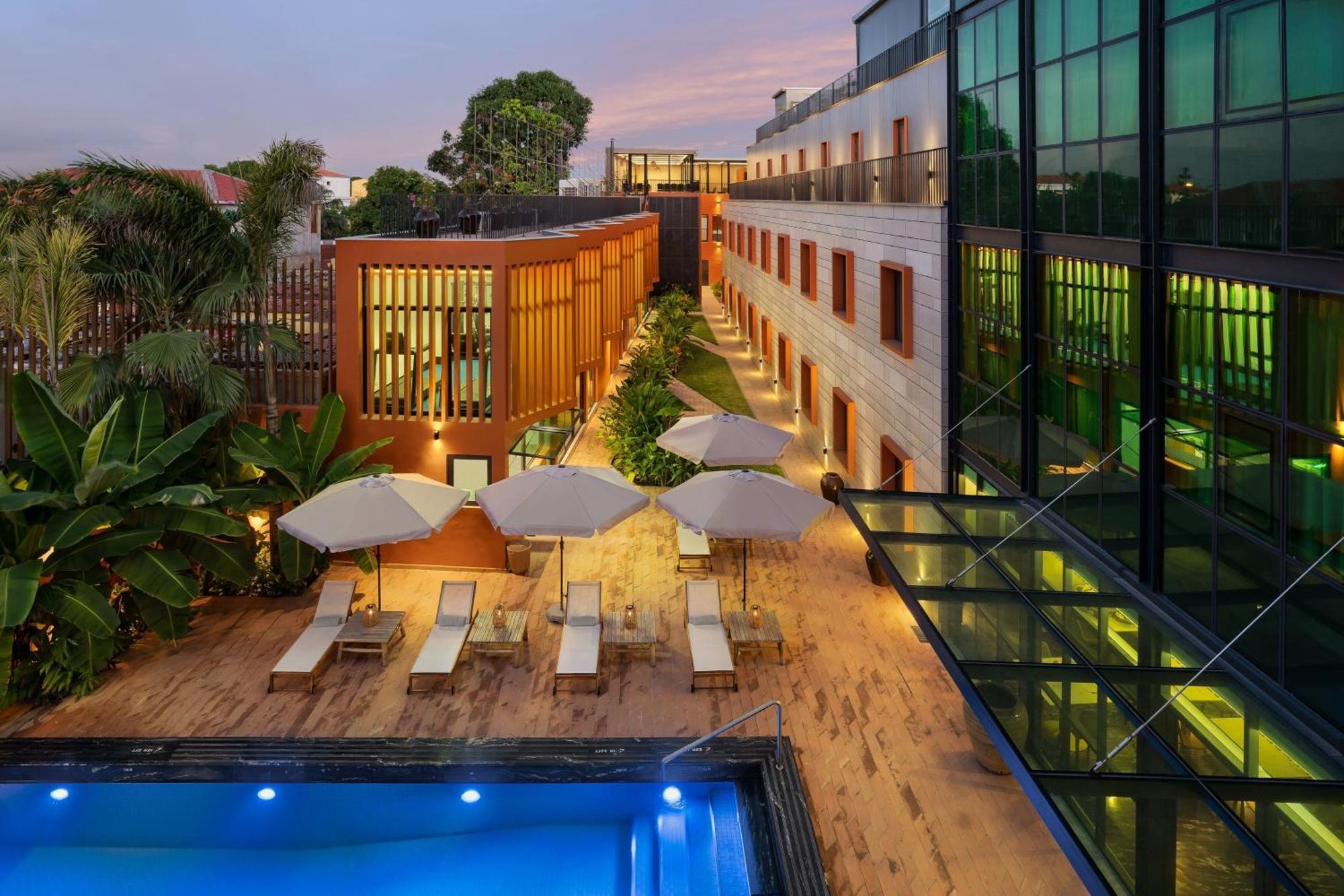 Protea Hotel By Marriott Luanda Exteriör bild