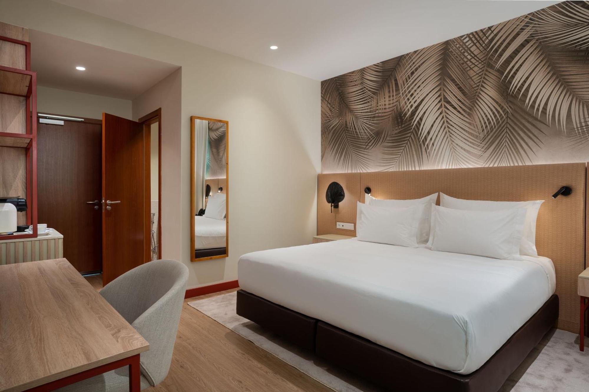 Protea Hotel By Marriott Luanda Exteriör bild